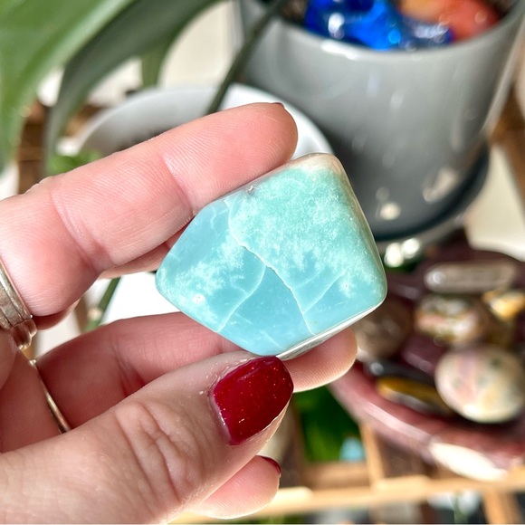 🌊Teal Blue Green Flower Agate Crystal Tumble Stone🌊 - Picture 3 of 4